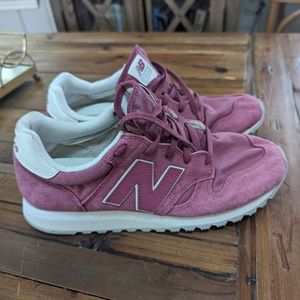 New balance woman sneaker shoes size 9.5